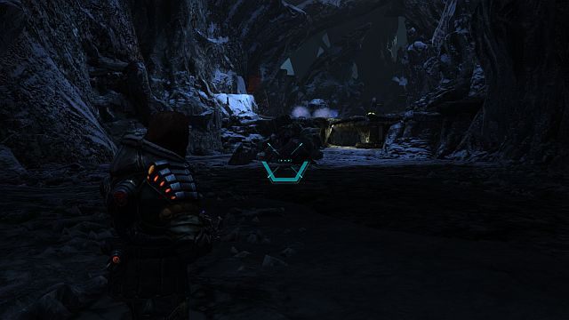 Dojdziesz do miejsca pokazanego na screenie - Misja 5 - Pomoc dla Zapomnianych | Opis przejścia i zadania poboczne - Lost Planet 3 - poradnik do gry