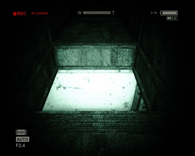Wentylacja w tej grze wiele razy ratuje ci życie. Zeskocz na dół . - Male Ward | Solucja Outlast - Outlast - poradnik do gry