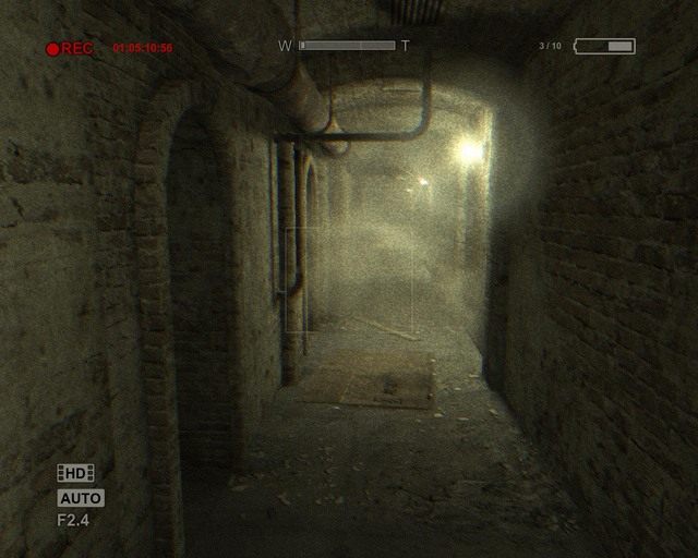 Długi korytarz, skręć dopiero w trzecią odnogę - Sewer | Solucja Outlast - Outlast - poradnik do gry