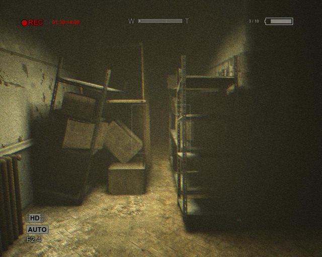 Przed tymi półkami skręć w prawo - Male Ward | Znajdźki - dokumenty | Outlast - Outlast - poradnik do gry