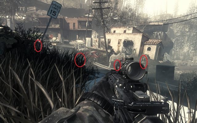 Przedzieraj się przez zarośla cały czas kucając, by nie zobaczył cię nieprzyjaciel - 03 - No Mans Land | Kampania - opis przejścia | Call of Duty Ghosts - Call of Duty: Ghosts - poradnik do gry