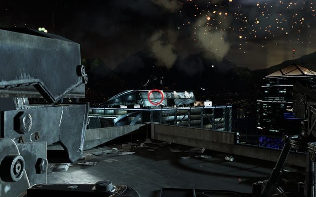 Po chwili okaże się, że wewnątrz ukryta była wyrzutnia tyrolki (Zipline Launcher) - 07 - Federation Day | Kampania - opis przejścia | Call of Duty Ghosts - Call of Duty: Ghosts - poradnik do gry