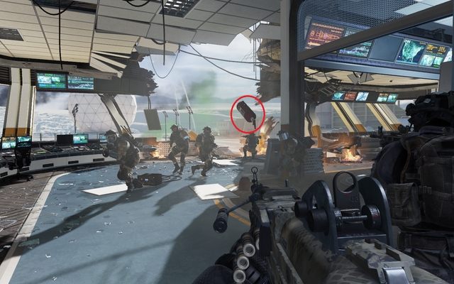 Gaśnica nie zawsze ratuje życie. - 16 - Severed Ties | Kampania - opis przejścia | Call of Duty Ghosts - Call of Duty: Ghosts - poradnik do gry