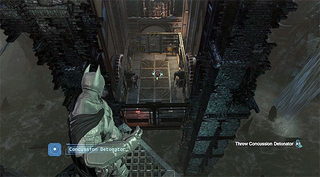 Zaatakuj z zaskoczenia wrogów przebywających w windzie - Wgraj bazę przestępców do bat-komputera | Główny wątek w Batman Arkham Origins - Batman: Arkham Origins - poradnik do gry