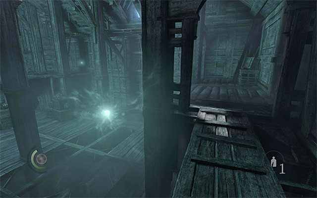 Nie próbuj zbliżać się do Erin ani atakować jej z użyciem łuku, gdyż jedynym sposobem wygrania tego pojedynku jest zebranie trzech fragmentów artefaktu (Primal Stone) rozrzuconych po całej kaplicy - Odzyskanie trzech fragmentów artefaktu - opis | Rozdział 8 (Światło Brzasku) - Thief - poradnik do gry