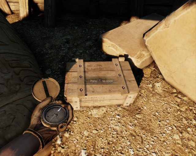 W tej skrzynce też znajdziesz artefakt, zaraz po tym jak przejdziesz miedzy posągami - Sand of Sakkara | Skarby Deadfall Adventures - Deadfall Adventures - poradnik do gry