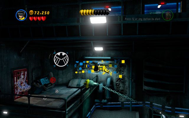 Jako Wolverine przejdź po łańcuchu na drugą stronę sali i powąchaj okolicę - Rock Up at the Lock Up | Opis przejścia LEGO Marvel Super Heroes - LEGO Marvel Super Heroes - poradnik do gry