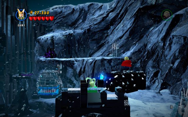 Stań Thorem na czarnym postumencie po prawej, tym samym podwyższając schodek po lewej - Bro-tunheim | Bonusowe misje Deadpoola | LEGO Marvel Super Heroes - LEGO Marvel Super Heroes - poradnik do gry