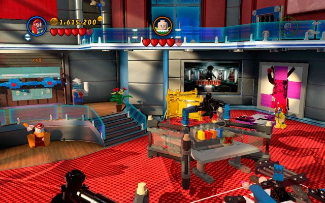 W następnym pomieszczeniu trzymaj się prawej strony, podchodząc do obrazu na ścianie - Nuff Said | Znajdźki na bonusowych poziomach | LEGO Marvel Super Heroes - LEGO Marvel Super Heroes - poradnik do gry