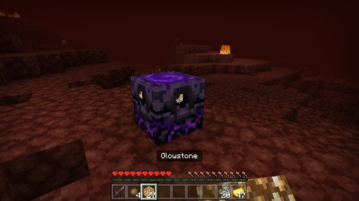 Aby naładować Respawn Anchor możesz użyć maksymalnie czterech bloków Glowstone - Minecraft: Kotwica odrodzenia - Nether Update - Minecraft - poradnik do gry