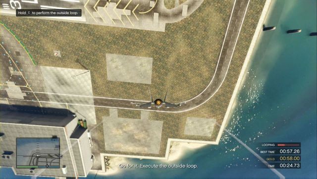 W prawym dolnym rogu zobaczysz pasek wykonania pętli - nie kończ obrotu nim się nie zapełni - GTA Online: Wyzwania nr 1-5 | Szkoła Latania San Andreas DLC - GTA Online - poradnik do gry