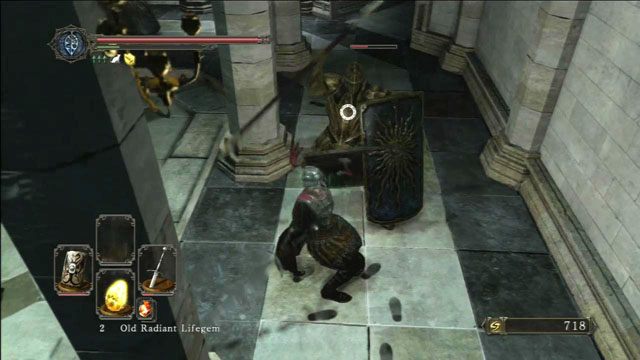Pokonaj silnych strażników - Drangleic Castle - dziedziniec | Opis przejścia | Dark Souls II - Dark Souls II - poradnik do gry