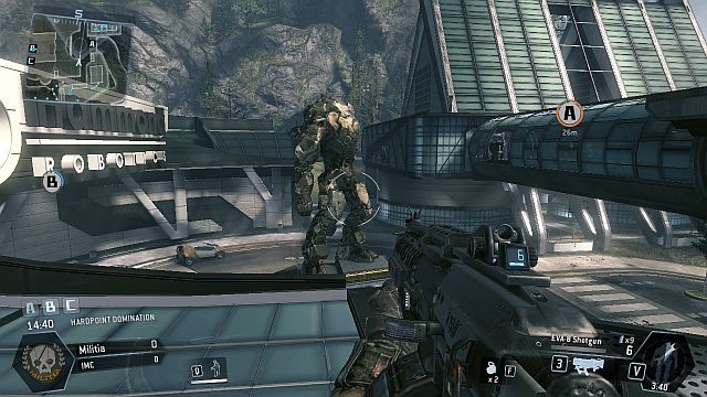 Centralny dziedziniec z posągiem Tytana - Corporate | Mapy w Titanfall - Titanfall - poradnik do gry