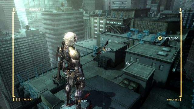 Latający przeciwnik to kolejny lewus. - R-03 Mile High | Kampania - opis przejścia Metal Gear Rising Revengeance - Metal Gear Rising: Revengeance - poradnik do gry