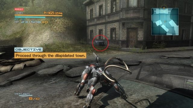 Schowana za budynkiem skrzynia z Fuel Cell. - Abkhazia Dilapidated Town | DLC - Blade Wolf - opis przejścia - Metal Gear Rising: Revengeance - poradnik do gry