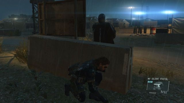 Ogłusz strażnika - Uwolnij Paz | Opis przejścia w Metal Gear Solid V Ground Zeroes - Metal Gear Solid V: Ground Zeroes - poradnik do gry
