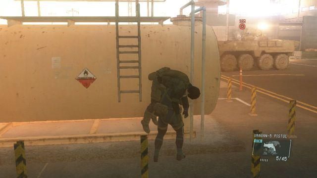 Zniszcz wóz opancerzony - Intel Operative Rescue | Misje poboczne w Metal Gear Solid V Ground Zeroes - Metal Gear Solid V: Ground Zeroes - poradnik do gry
