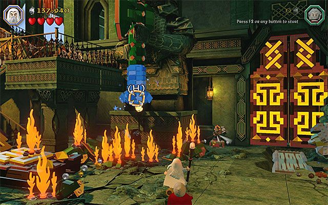 Zniszcz niebieski obiekt z pomocą magicznej laski - Etap 1 (Greatest Kingdom in Middle-Earth) | Główne etapy - Sekrety - LEGO The Hobbit - poradnik do gry