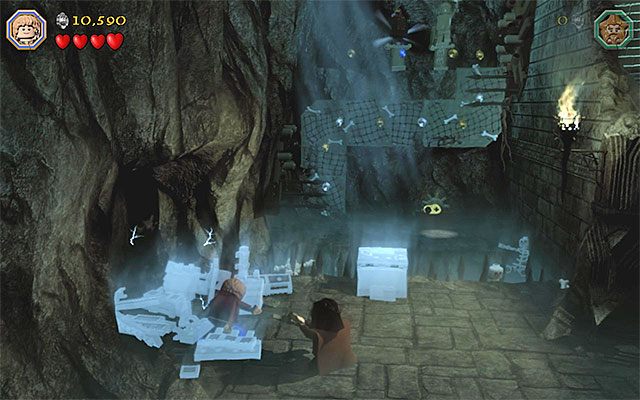Wymagania: topór (dowolny krasnolud), Jedyny Pierścień (The Ring), umiejętność chodzenia po ścianach (np - Etap 3 (Azog the Defiler) | Główne etapy - Sekrety w LEGO The Hobbit - LEGO The Hobbit - poradnik do gry