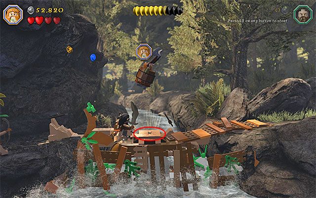 Miejsce, w którym należy zniszczyć drewniany mostek - Etap 11 (Barrels Out of Bond) - Spływ rzeką | Opis przejścia LEGO The Hobbit - LEGO The Hobbit - poradnik do gry