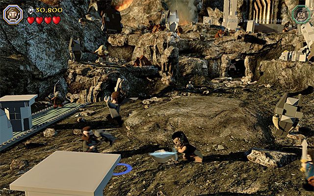 Unikaj głazów rzucanych przez bossa - Etap 3 (Azog the Defiler) - Pojedynek z Azogiem Plugawym | Opis przejścia - LEGO The Hobbit - poradnik do gry