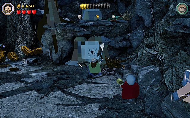 Topór to dobry przykład unikalnego elementu ekwipunku - jest on potrzebny do rozbijania popękanych płyt - 3. Interakcja z otoczeniem w LEGO The Hobbit - LEGO The Hobbit - poradnik do gry