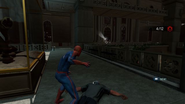 Strażnik przy oknie - Claws of the cat! | Opis przejścia The Amazing Spider-Man 2 - The Amazing Spider-Man 2 - poradnik do gry