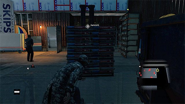 Dotrzyj do wózka widłowego i następnie do wyjścia z głównej sali - Misja 12 (A Risky Bid) | Główne misje - Akt II | Solucja Watch Dogs - Watch Dogs 1 - poradnik do gry