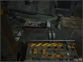 Teraz, gdy możemy z nim bardziej konstruktywnie porozmawiać dowiadujemy się, że na kosmodromie znajduje się sterowiec (airship), który kiedyś woził wycieczki z Aralbadu - [Część III] Komkolzgrad cd. | Solucja Syberia - Syberia - poradnik do gry