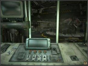 Po schodkach udamy się do przeszklonego budynku sterowni, wewnątrz przyjrzyjmy się pulpitowi - [Część III] Komkolzgrad cd. | Solucja Syberia - Syberia - poradnik do gry