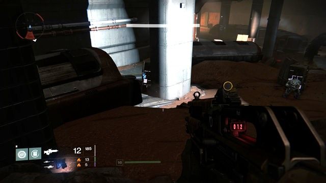 Duch w dolnym lewym rogu ilustracji, widok zza bramy - Mars | Dead Ghosts | Destiny - Destiny - poradnik do gry