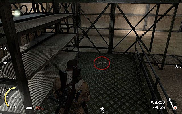 Przeszukaj słabo oświetloną część hali - Karty kolekcjonerskie | Sekrety - Misja 8 | Sniper Elite III Afrika - Sniper Elite III: Afrika - poradnik do gry