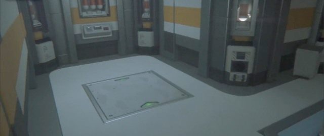 Identyfikator leży w szybie wentylacyjnym (po wejściu do szybu skieruj się w lewą stronę a na jego końcu znajdziesz identyfikator) - Centrum łączności Seegson | Zaginione osoby i dzienniki w Obcy Izolacja - Obcy: Izolacja - poradnik do gry