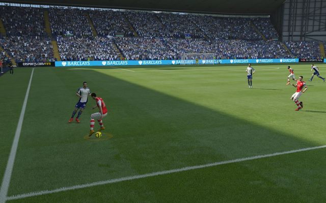 Szybki obrót i zostawiamy przeciwnika w pokonanym polu! - Triki | Podstawy rozgrywki w FIFA 15 - FIFA 15 - poradnik do gry