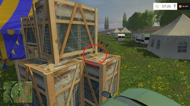 W okolicy cyrku, na jednej z drewnianych skrzyń - Sektor A: monety 1 - 12 | Złote monety w Farming Simulator 15 - Farming Simulator 15 - poradnik do gry