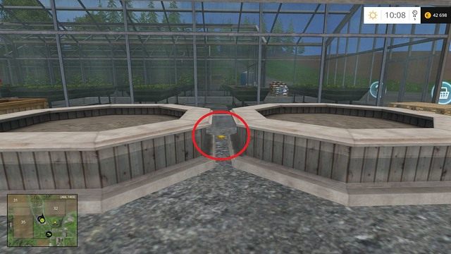Przed szklarnią, pomiędzy dwiema okrągłymi miejscami na sadzonkę - Sektor E: monety 55 - 69 | Złote monety w Farming Simulator 15 - Farming Simulator 15 - poradnik do gry