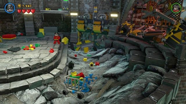 Po otwarciu przepływu ścieków zeskocz na dół i zacznij niszczyć obiekty, które wcześniej były zatopione - Pościek | Opis przejścia Lego Batman 3 Poza Gotham - LEGO Batman 3: Poza Gotham - poradnik do gry