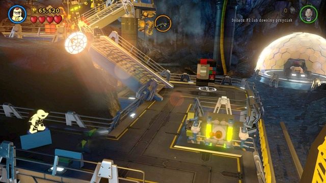 Po wykonaniu tych kroków obok jaskini pojawią się kolejne klocki, z których możesz zbudować obiekt - Batmolka | Opis przejścia Lego Batman 3 Poza Gotham - LEGO Batman 3: Poza Gotham - poradnik do gry