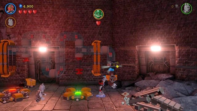 Podejdź do prawej strony a zauważysz wykonany przepływ z rur - Minizestawy | Pościek - sekrety w Lego Batman 3 Poza Gotham - LEGO Batman 3: Poza Gotham - poradnik do gry
