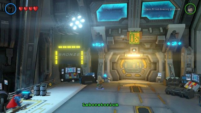 Żeby zakończyć misję sukcesem musisz zniszczyć znak Brązowego Boostera - Zadania poboczne | Strażnica - sekrety w Lego Batman 3 Poza Gotham - LEGO Batman 3: Poza Gotham - poradnik do gry