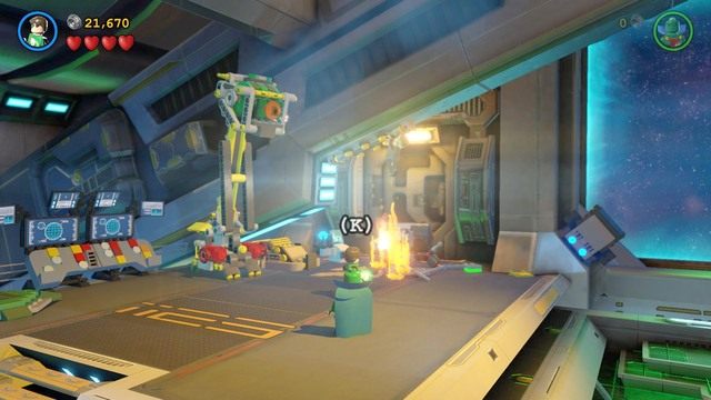 Podejdź do lewej stronie i użyj haku na widocznej platformie - Minizestawy | Może To Go Ściągnie Na Ziemię - sekrety w Lego Batman 3 - LEGO Batman 3: Poza Gotham - poradnik do gry