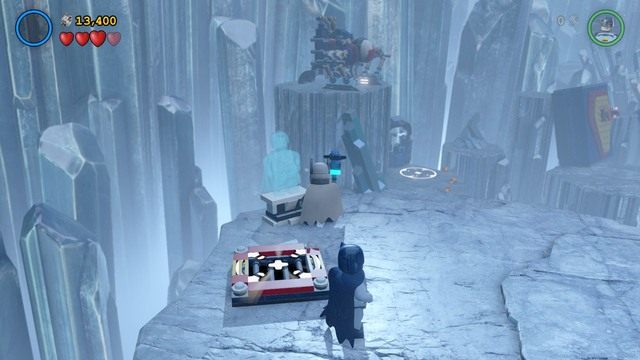 Drugi minizestaw otrzymasz po rozbiciu pięciu szklanych posągów - Minizestawy | Chłodna Historia - sekrety w Lego Batman 3 Poza Gotham - LEGO Batman 3: Poza Gotham - poradnik do gry