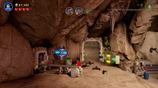 Podejdź do prawej strony i użyj generatora na ścianie jako Batman w kostiumie elektrycznym - Minizestawy | Jutro O Tej Samej Batporze! - sekrety w Lego Batman 3 Poza Gotham - LEGO Batman 3: Poza Gotham - poradnik do gry