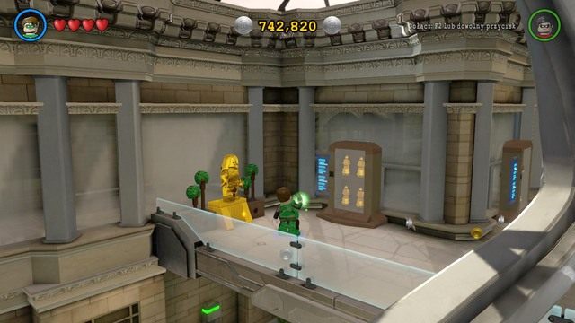 Pierwszy złoty klocek otrzymasz po zniszczeniu pięciu złotych posągów w Hali Sprawiedliwości - Złote Klocki | Hala Sprawiedliwości i Zagłady - sekrety w Lego Batman 3 - LEGO Batman 3: Poza Gotham - poradnik do gry
