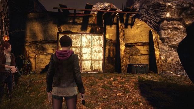 Skrzynię znajdziesz pod murem, z lewej strony mostu. - Idź do wieży | Kolonia karna - Claire | Resident Evil Revelations 2 - Resident Evil: Revelations 2 - Kolonia Karna - poradnik do gry