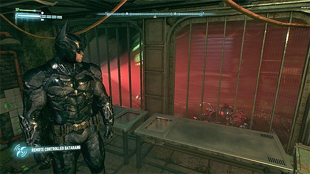 Pozbądź się robotów z pomocą zdalnego batarangu - Trofea Człowieka-Zagadki na wyspie Founders Island (1-16) | Wyspa Founders Island - Batman Arkham Knight - poradnik do gry