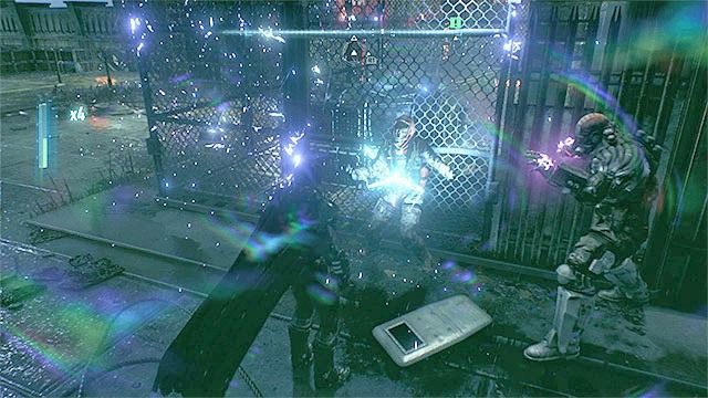 Polegaj na atakach zespołowych wykonywalnych wspólnie z Wyrocznią - Obrona komisariatu policji w Gotham | Główny wątek fabularny - Batman Arkham Knight - poradnik do gry