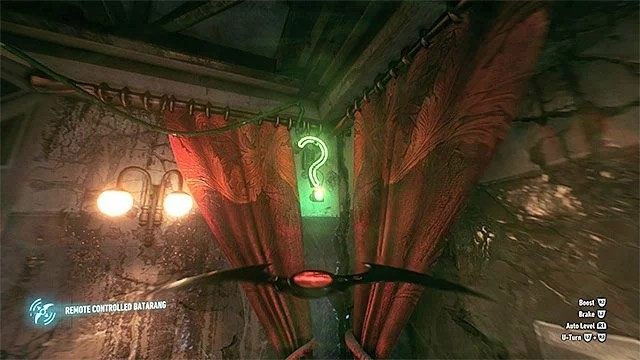 Pytajnik, w który musisz trafić zdalnym batarangiem - Trofea Człowieka-Zagadki w studiu filmowym Panessa (11-21) | Sekrety - Studia Panessa - Batman Arkham Knight - poradnik do gry