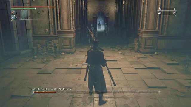 Korytarz, na końcu którego w łatwy sposób możesz uderzyć w bossa. - Micolash, gospodarz koszmaru | Bossowie w Bloodborne - Bloodborne - poradnik do gry
