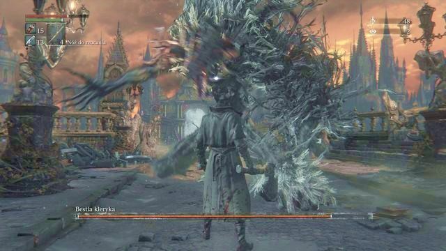 Zamach sygnalizuje następujące po nim uderzenie. - Bestia Kleryka | Bossowie w Bloodborne - Bloodborne - poradnik do gry